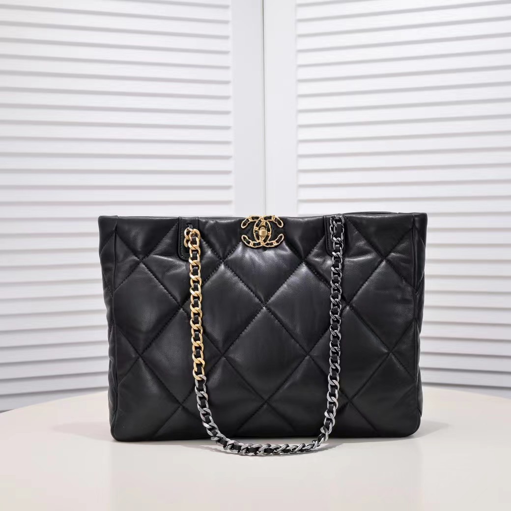 CHANEL3170LM591 37*30 cm