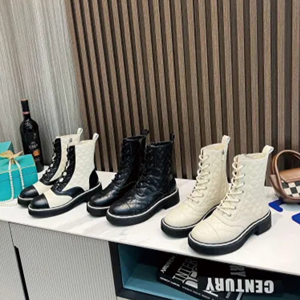 Chanel 021 boots XM023