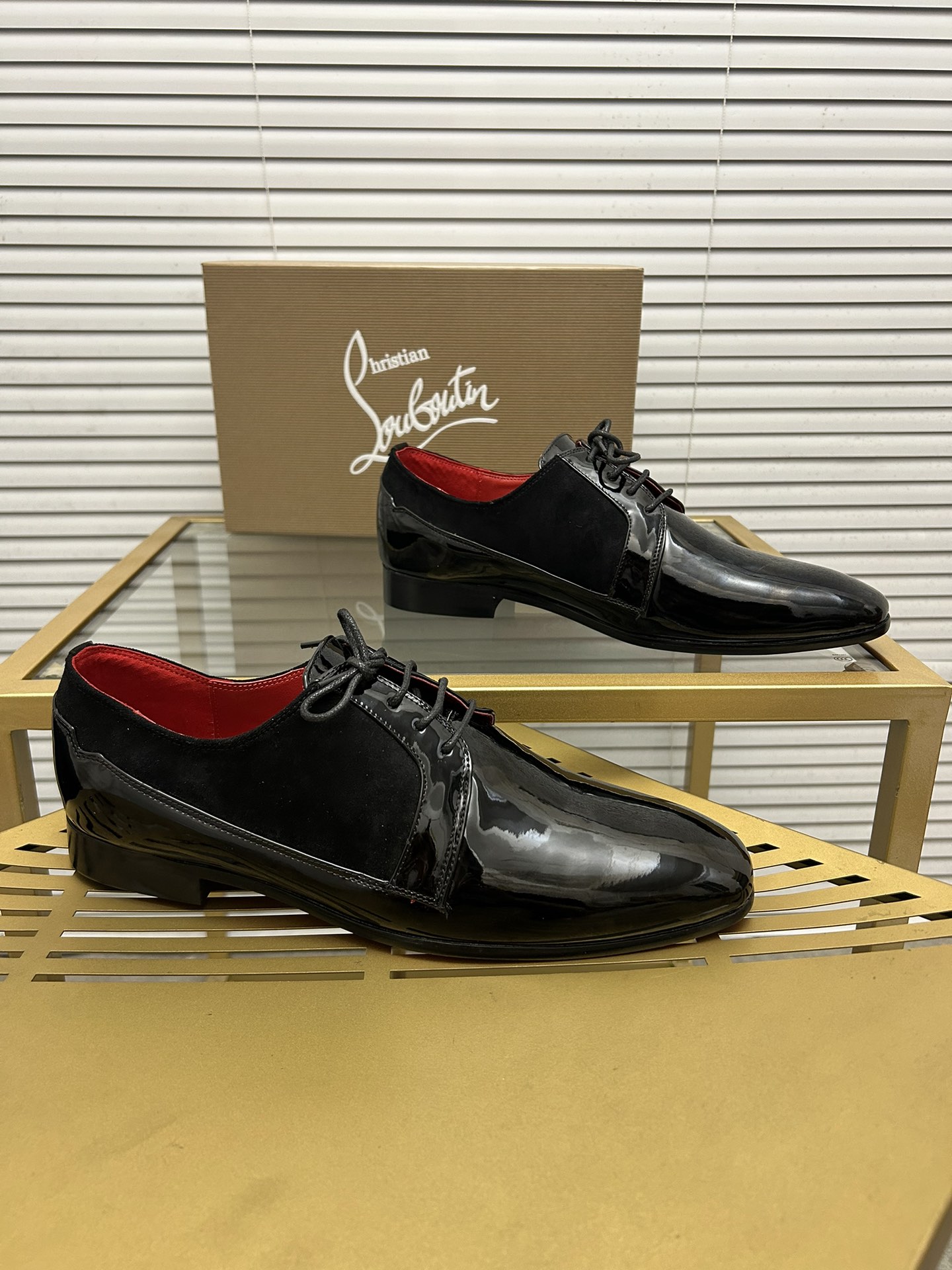 Christian Louboutin 057 Casual shoes HL003