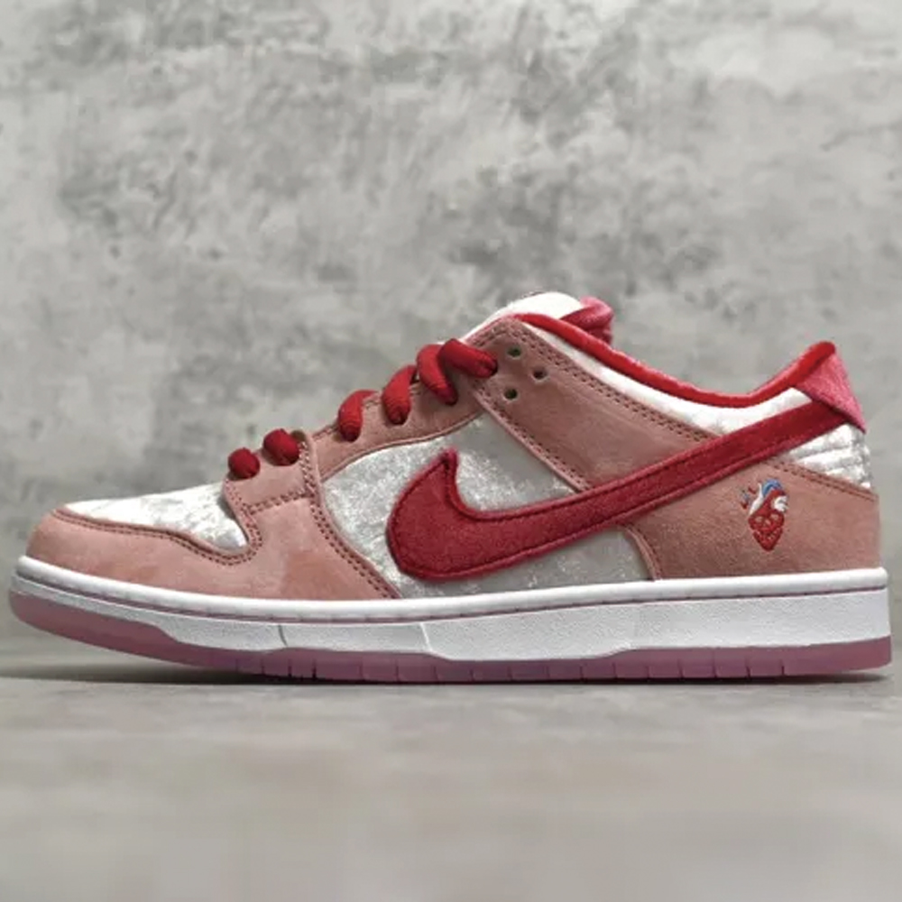 Strangelove × Nike SB Dunk Low Pro QS CT2552-800 XM072