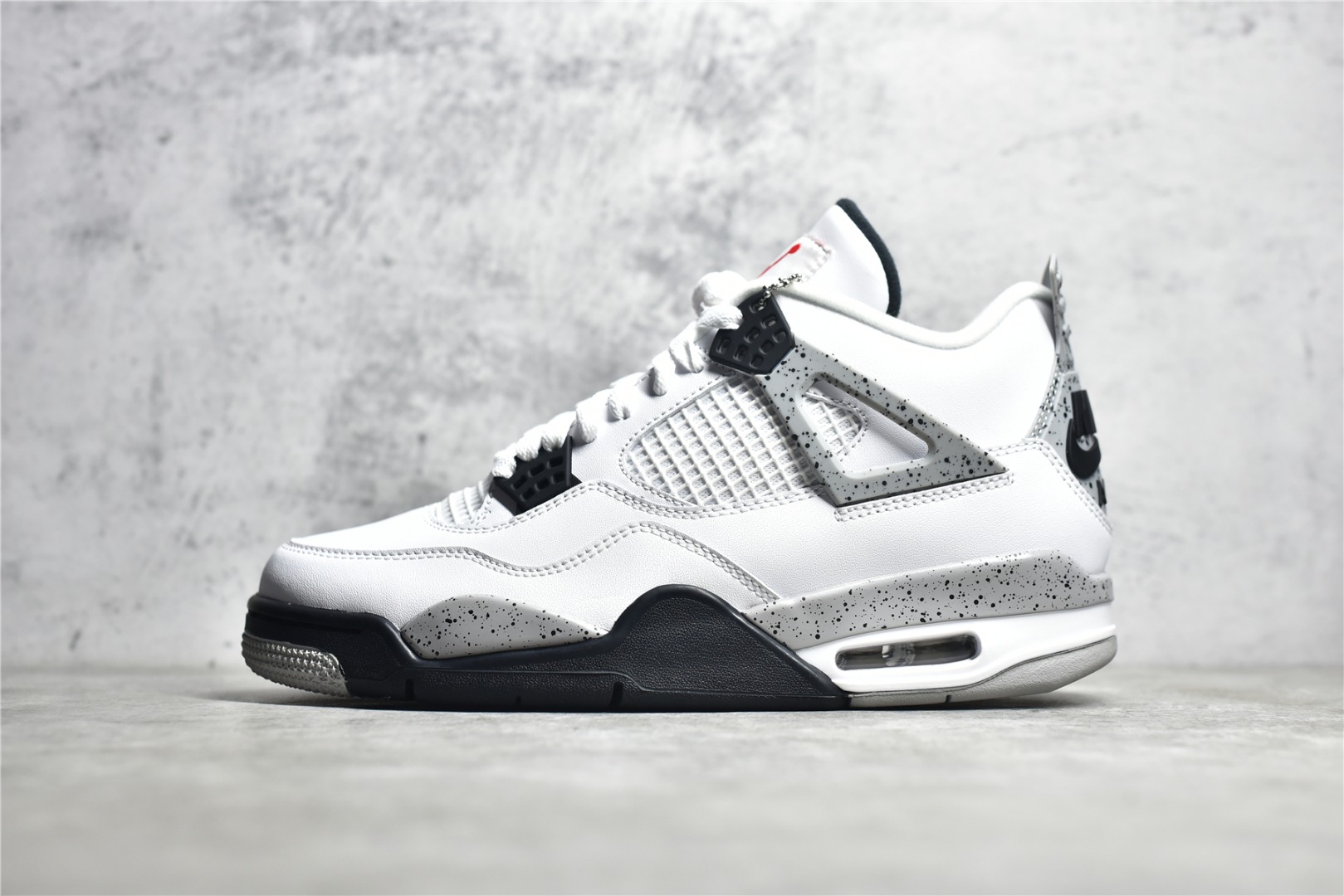 Air Jordan 4 Retro White Cement 840606-192