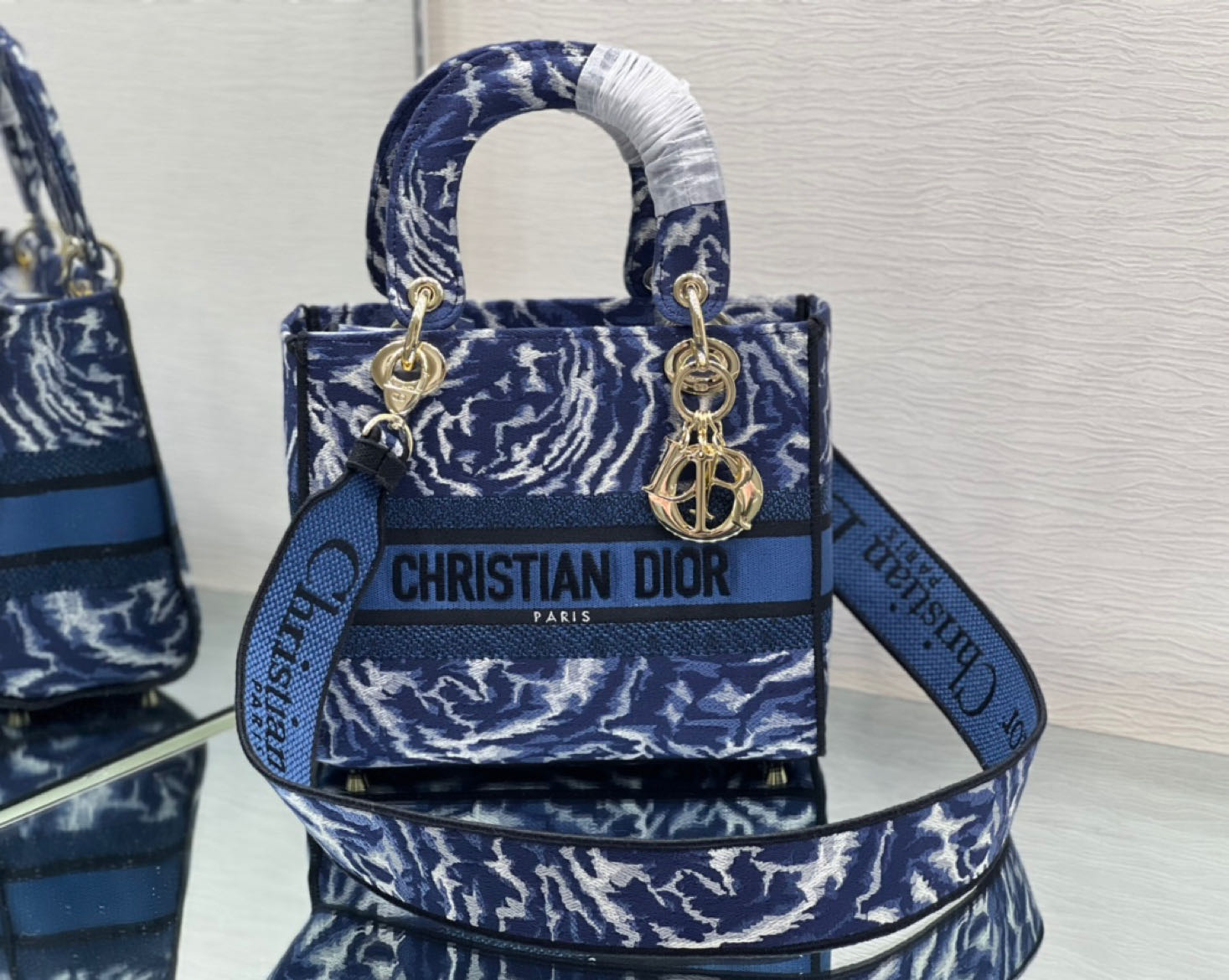 10A + top quality Dior Medium Lady D-Lite Bag M0565 LM003 24cm