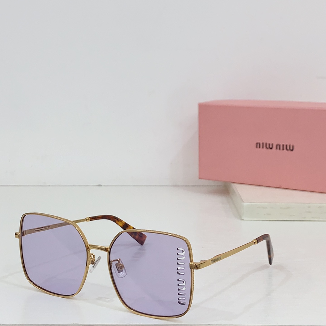 Miu Miu Sunglasses SMU 51Y SM011