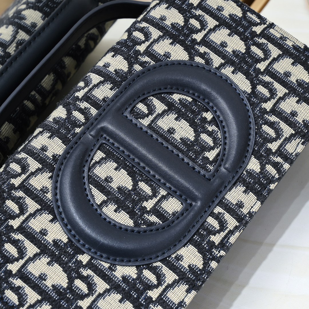 Dior CD Signature Mini Bag 5999 XB071 21cm