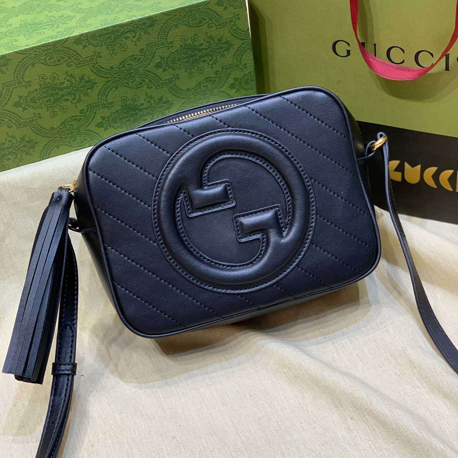 Gucci Blondie Small Camera Bag 742360