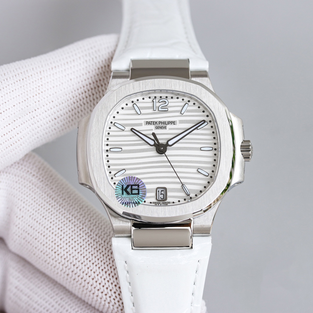 PATEK PHILIPPE NAUTILUS 7118 35.2mm
