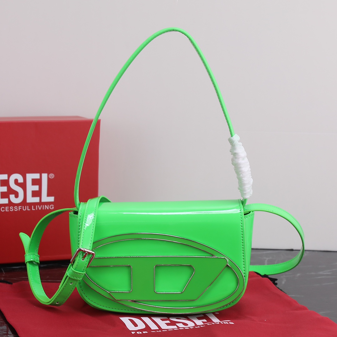 Diesel 1DR Shoulder Bag 521 LM09 20cm