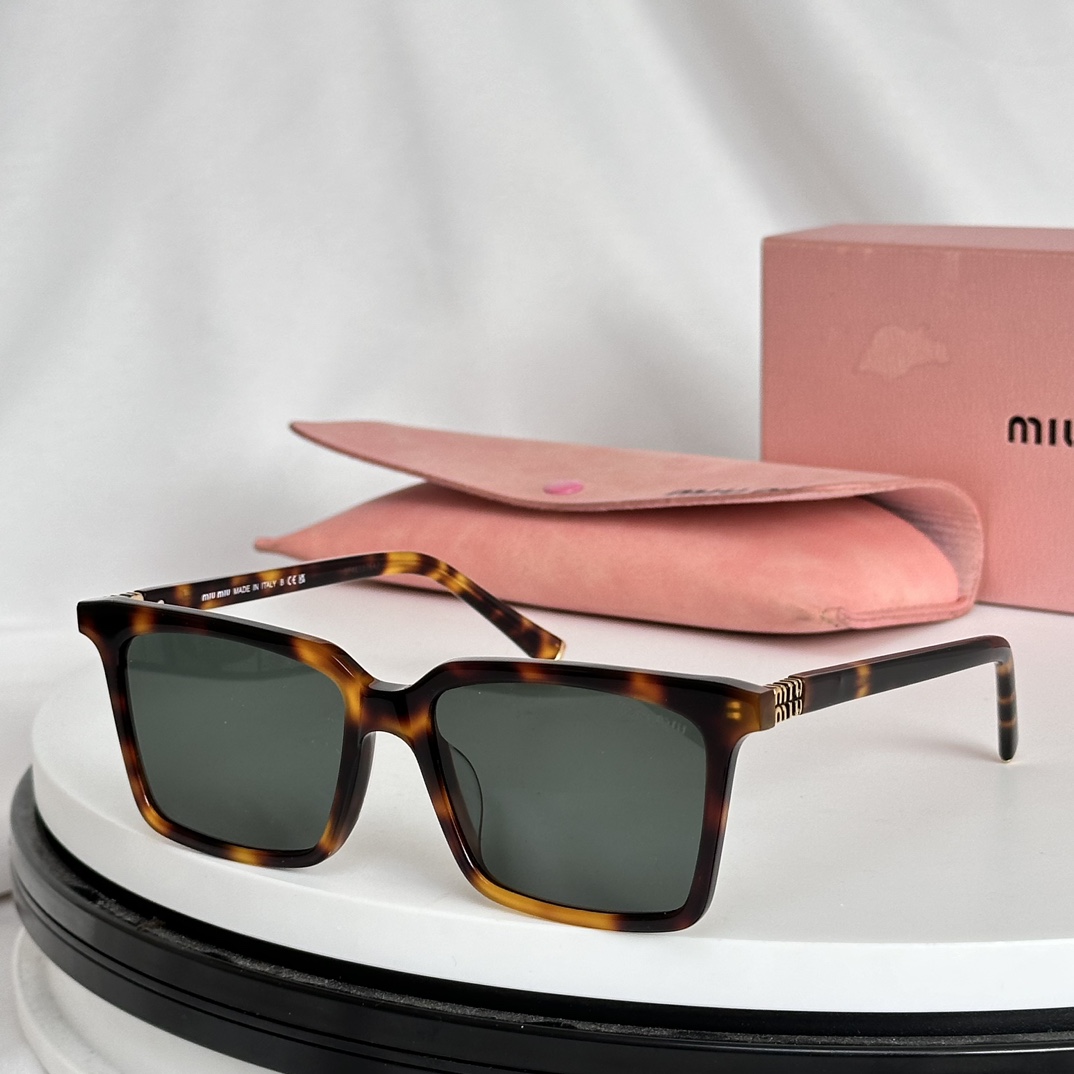 Miu Miu Sunglasses SMU08XV SM011