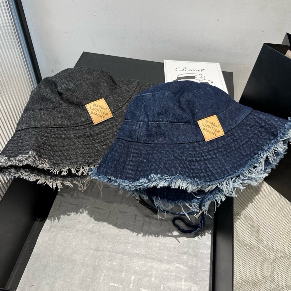 Loewe Hat Raw-Edged Denim Bucket Hat 57cm Accessories