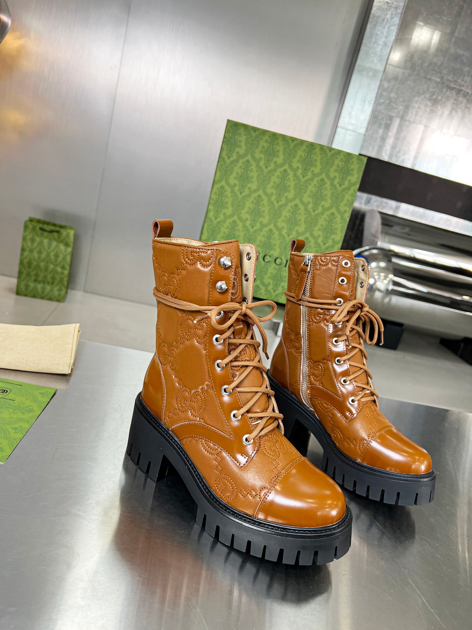 GUCCI 001 boots XM023