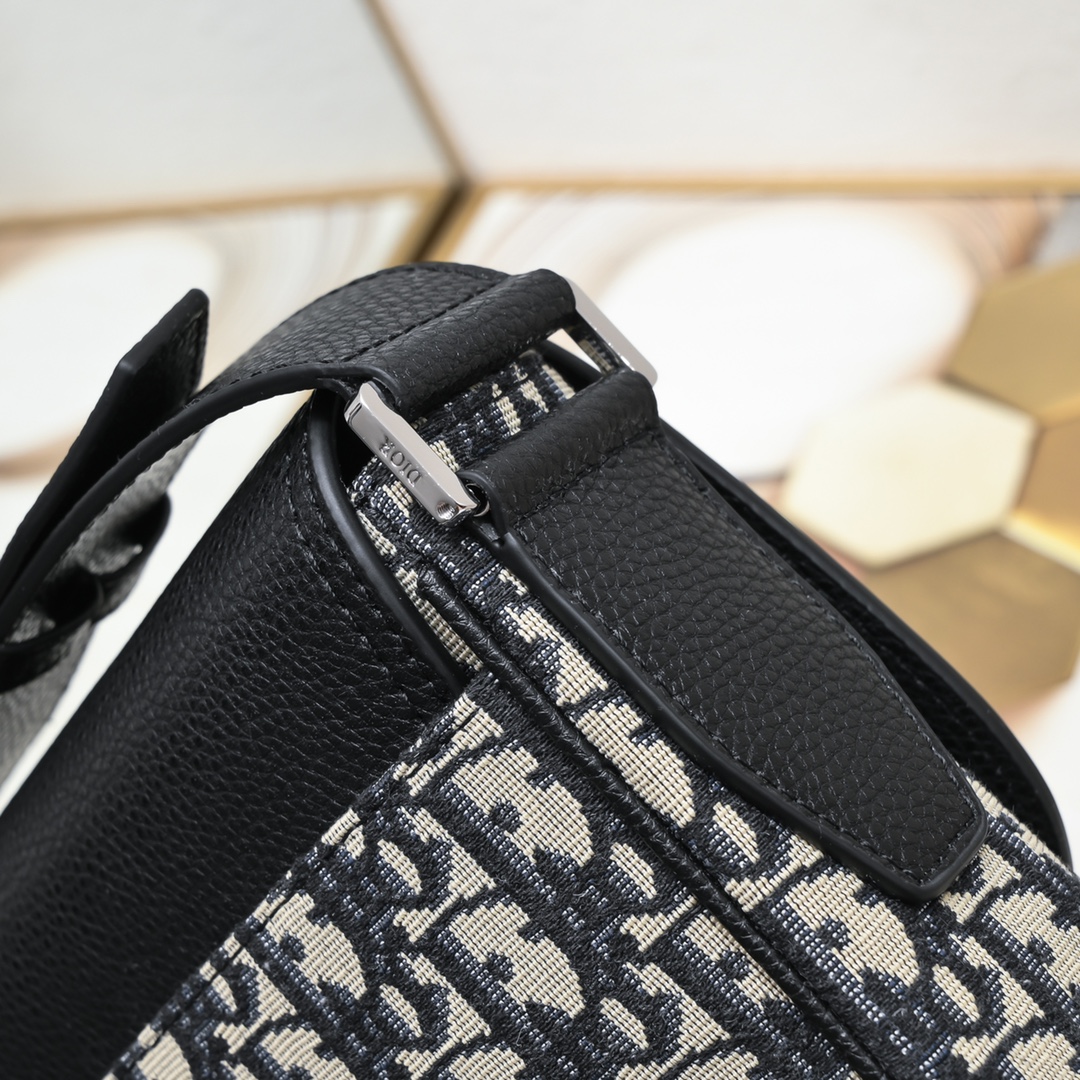 Dior Mini Saddle Messenger Bag 1034 XB012 23cm