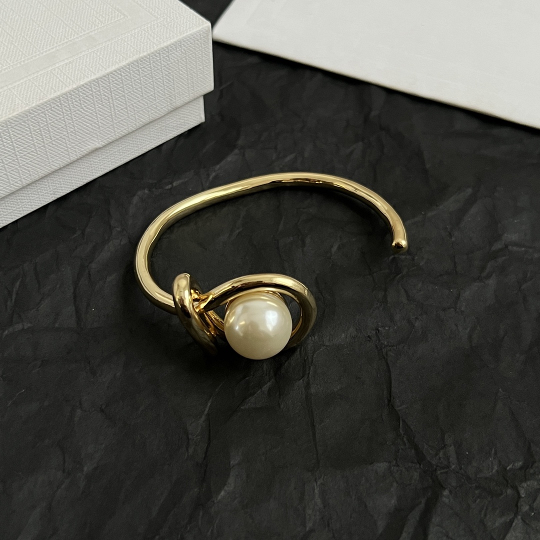Celine Jewelry Bangle Open Single Pearl