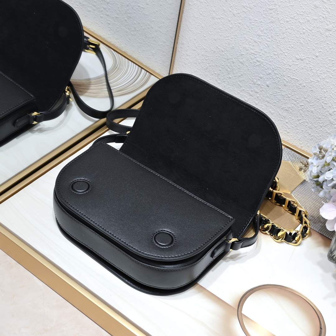 Dior CD Signature Bag With Strap 5777 XB002 21cm