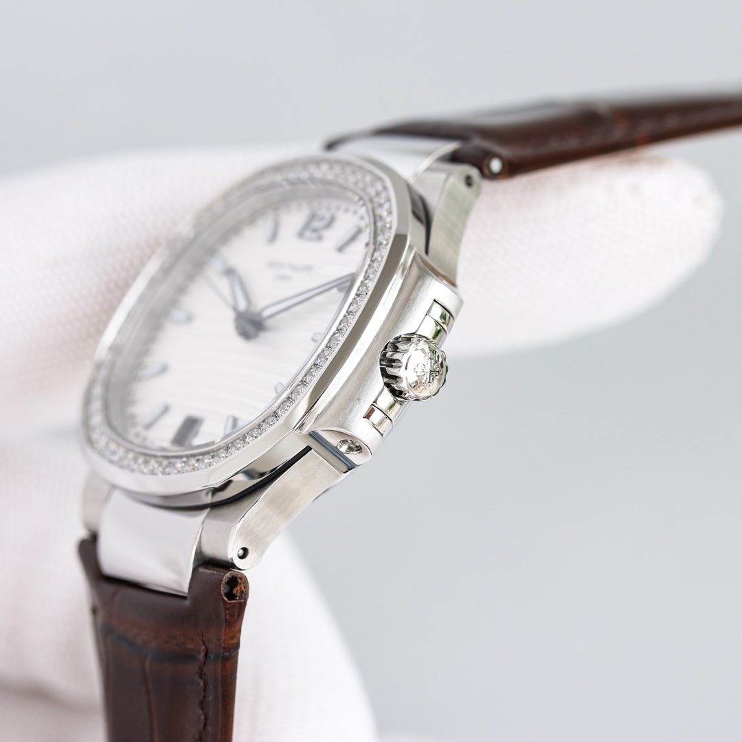 PATEK PHILIPPE NAUTILUS 7118 35.2mm