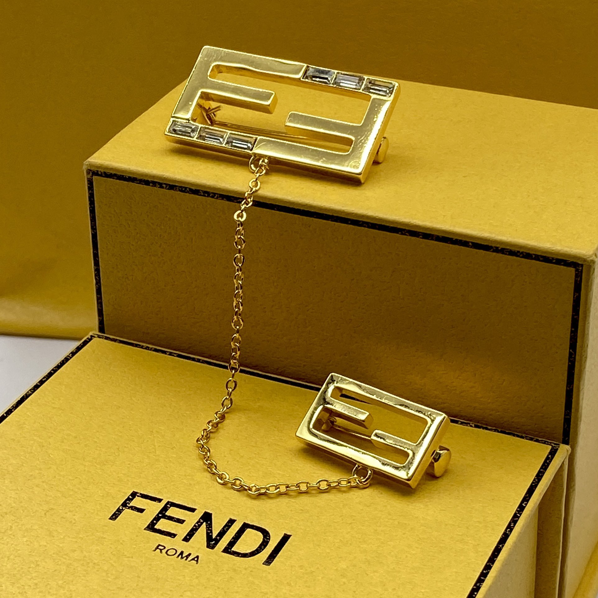 Fendi Jewelry Brooches Two-letter pendant brooch