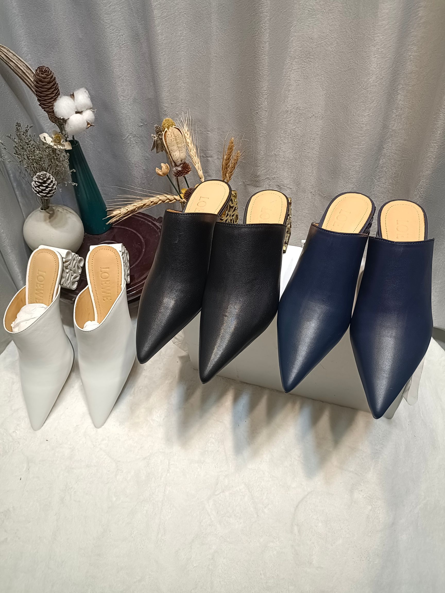 LOEWE shoes 016 XM062