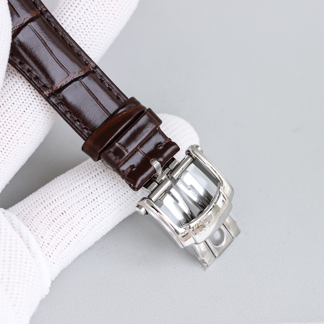 PATEK PHILIPPE NAUTILUS 7118 35.2mm