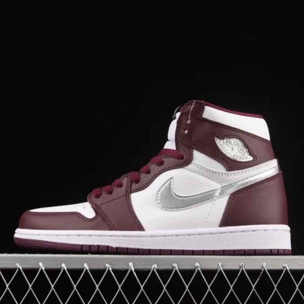 Air Jordan 1 Retro High OG“Bordeaux” 555088-611