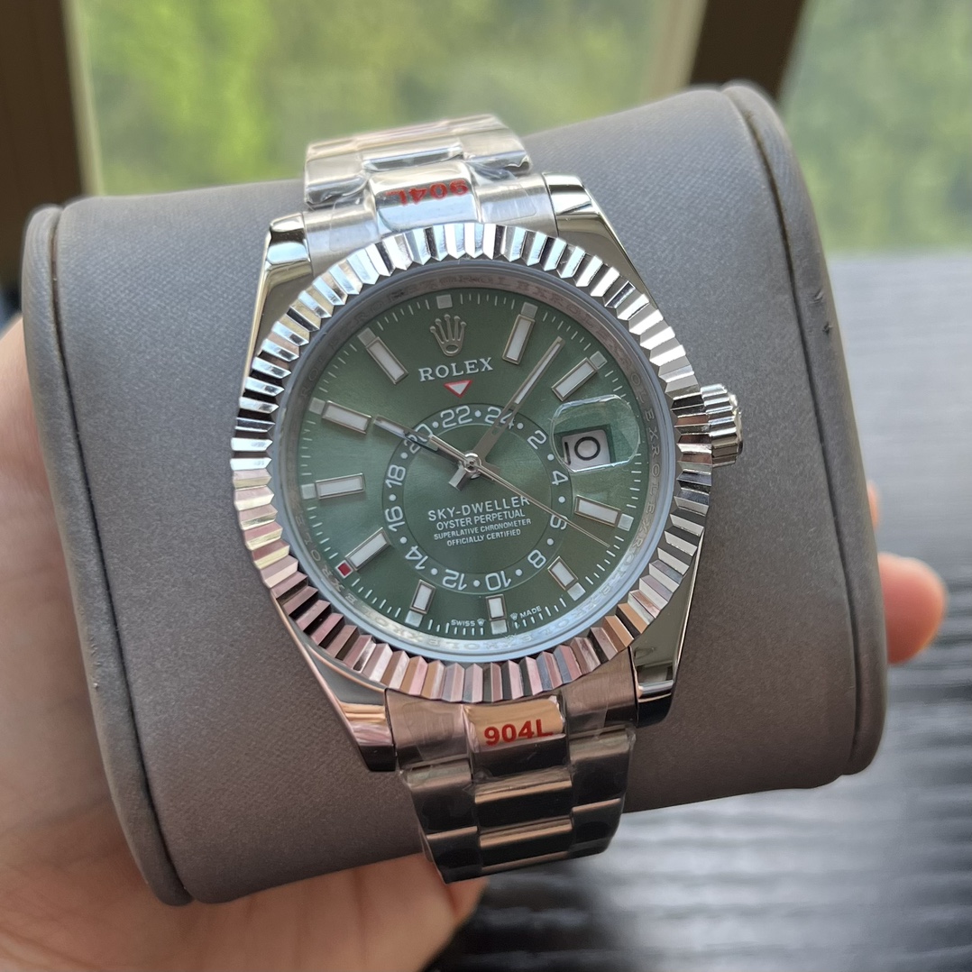 Rolex Sky-Dweller 42mm