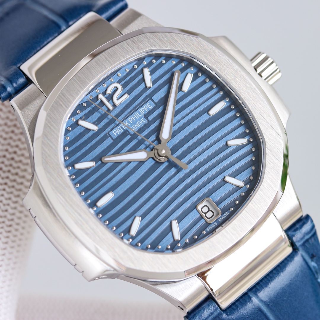 PATEK PHILIPPE NAUTILUS 7118 35.2mm