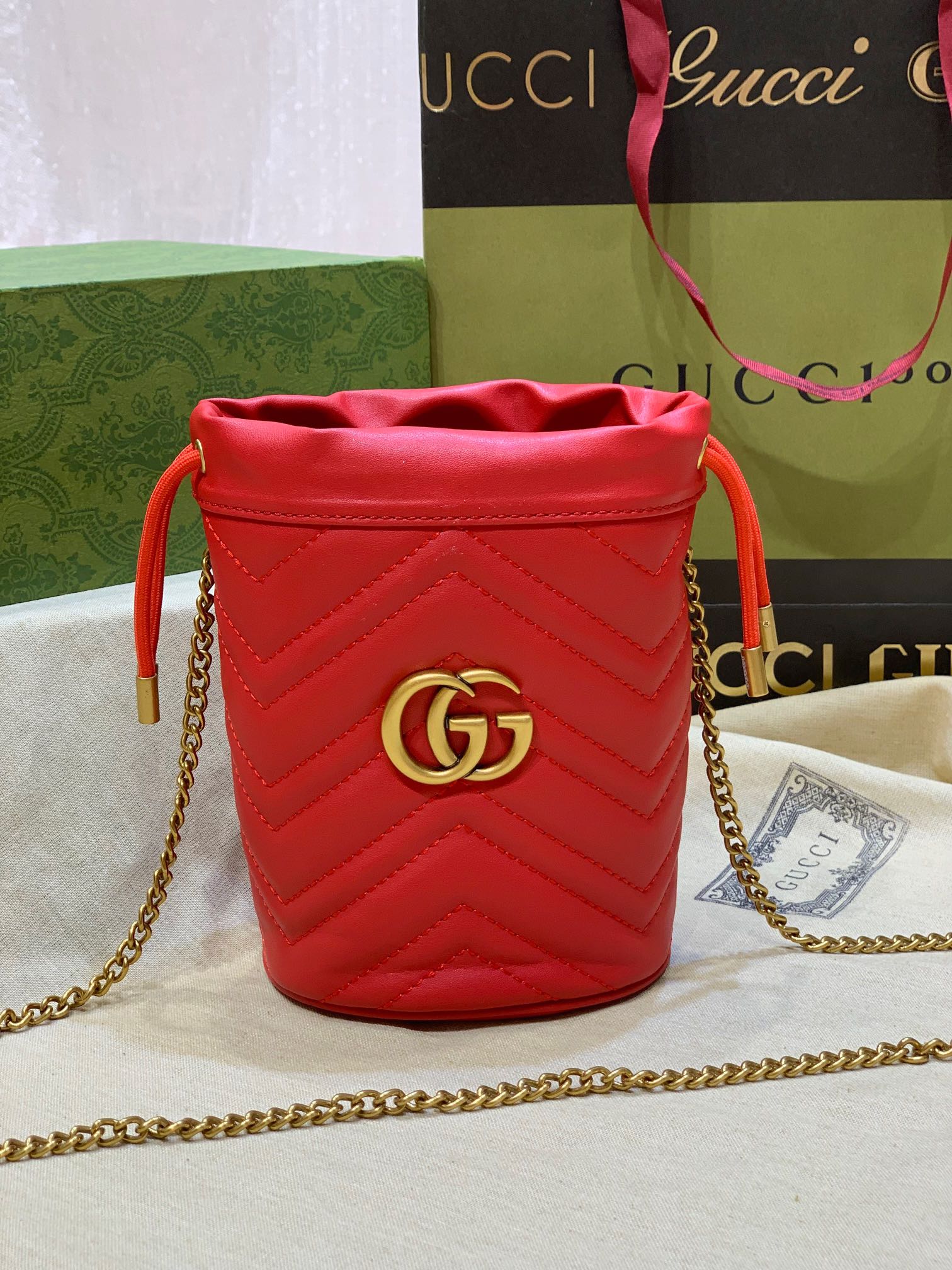 GG Marmont Mini Bucket bag 575163 LM051 19cm
