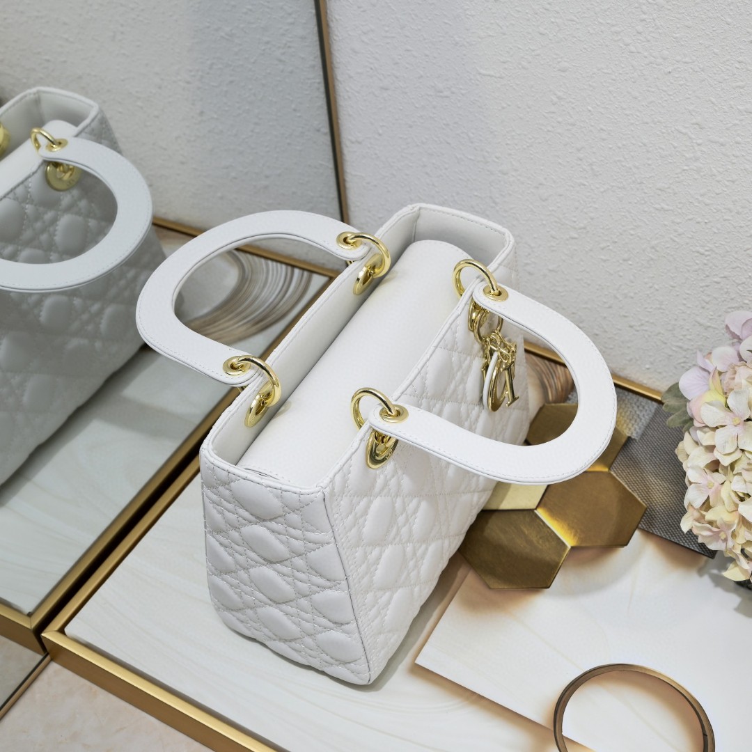 Medium Lady Dior Bag White Sheepskin LM071 24cm