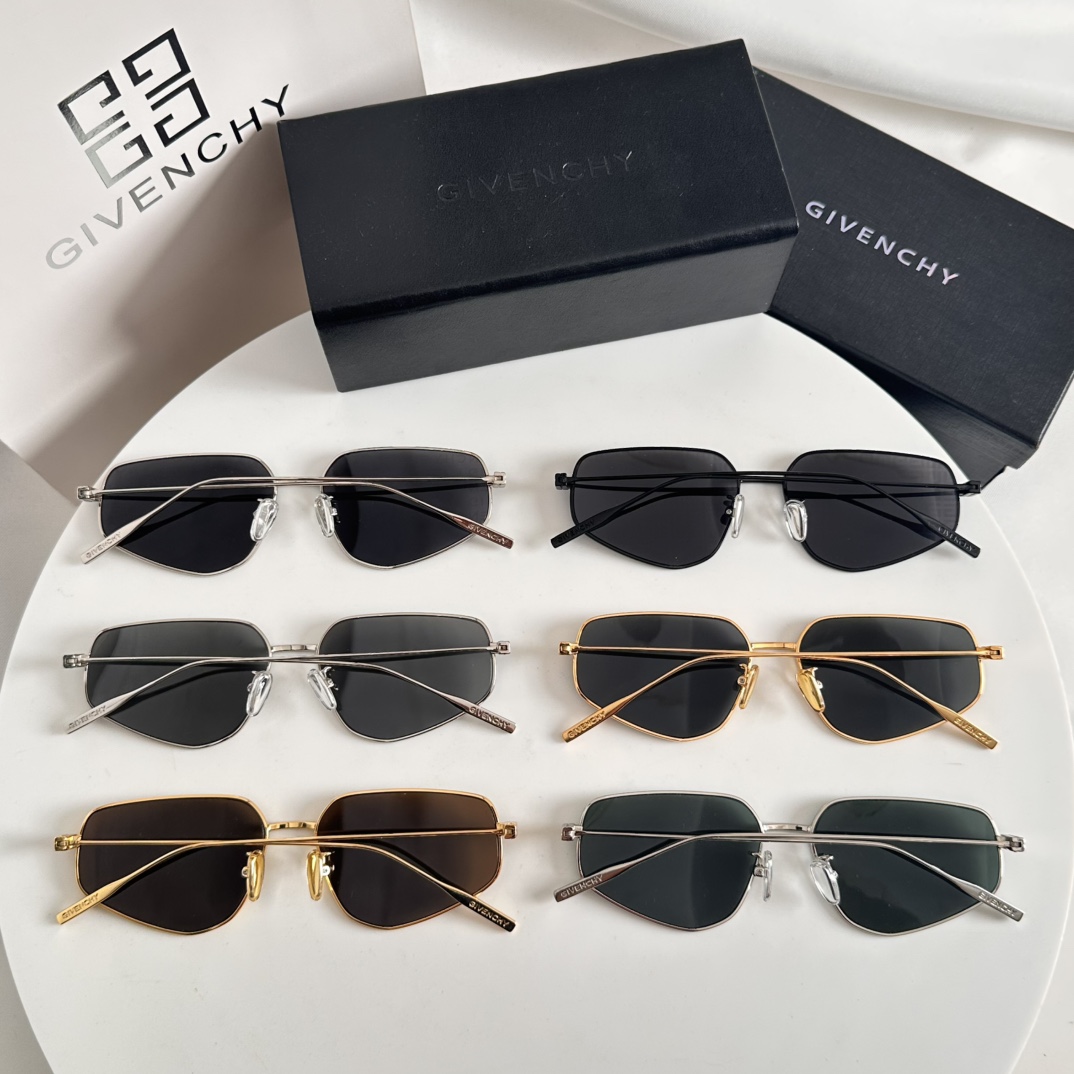 Givenchy Sunglasses GV40039U SM031