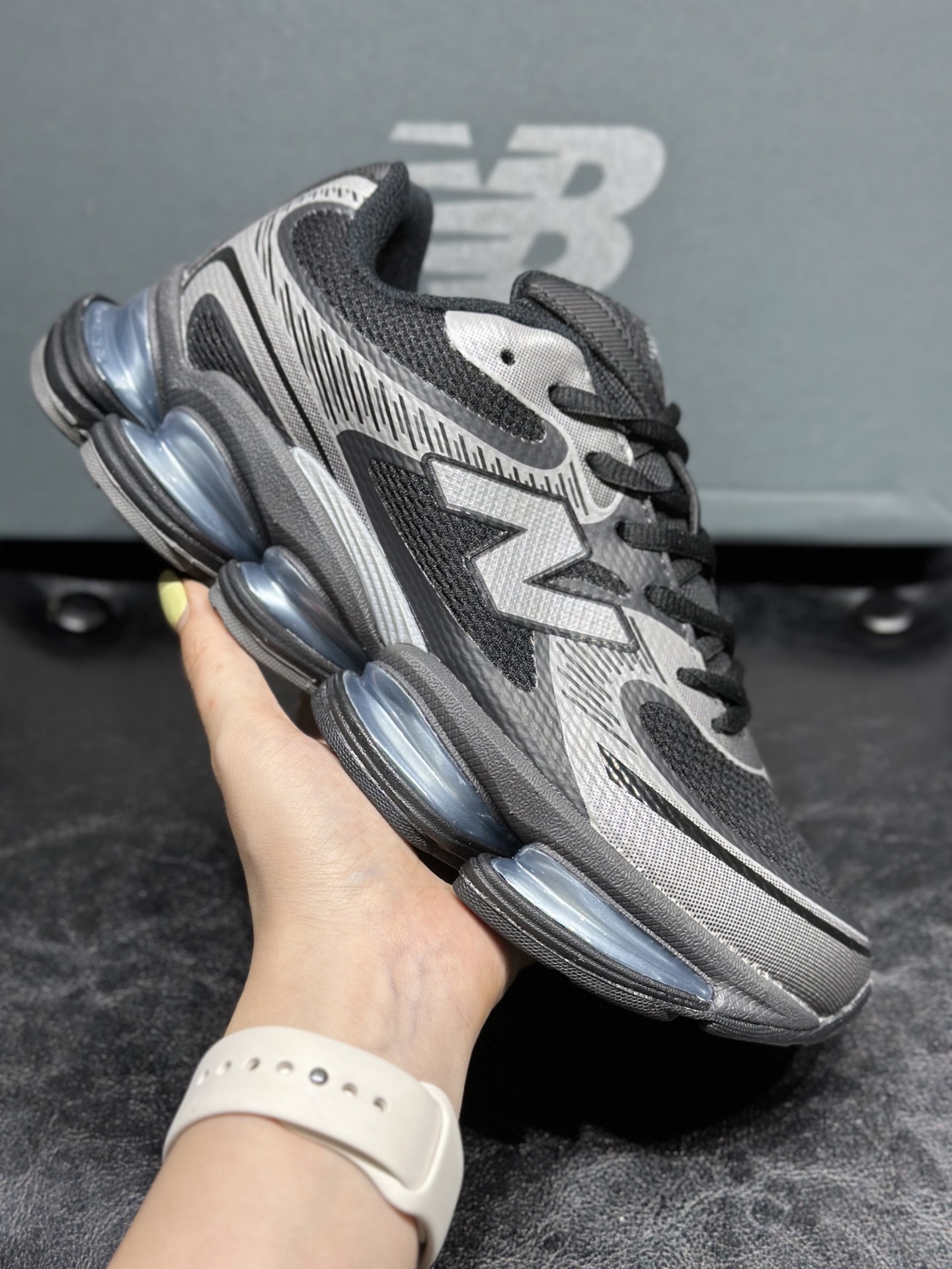 New Balance Sneakers Sports shoes NB2000