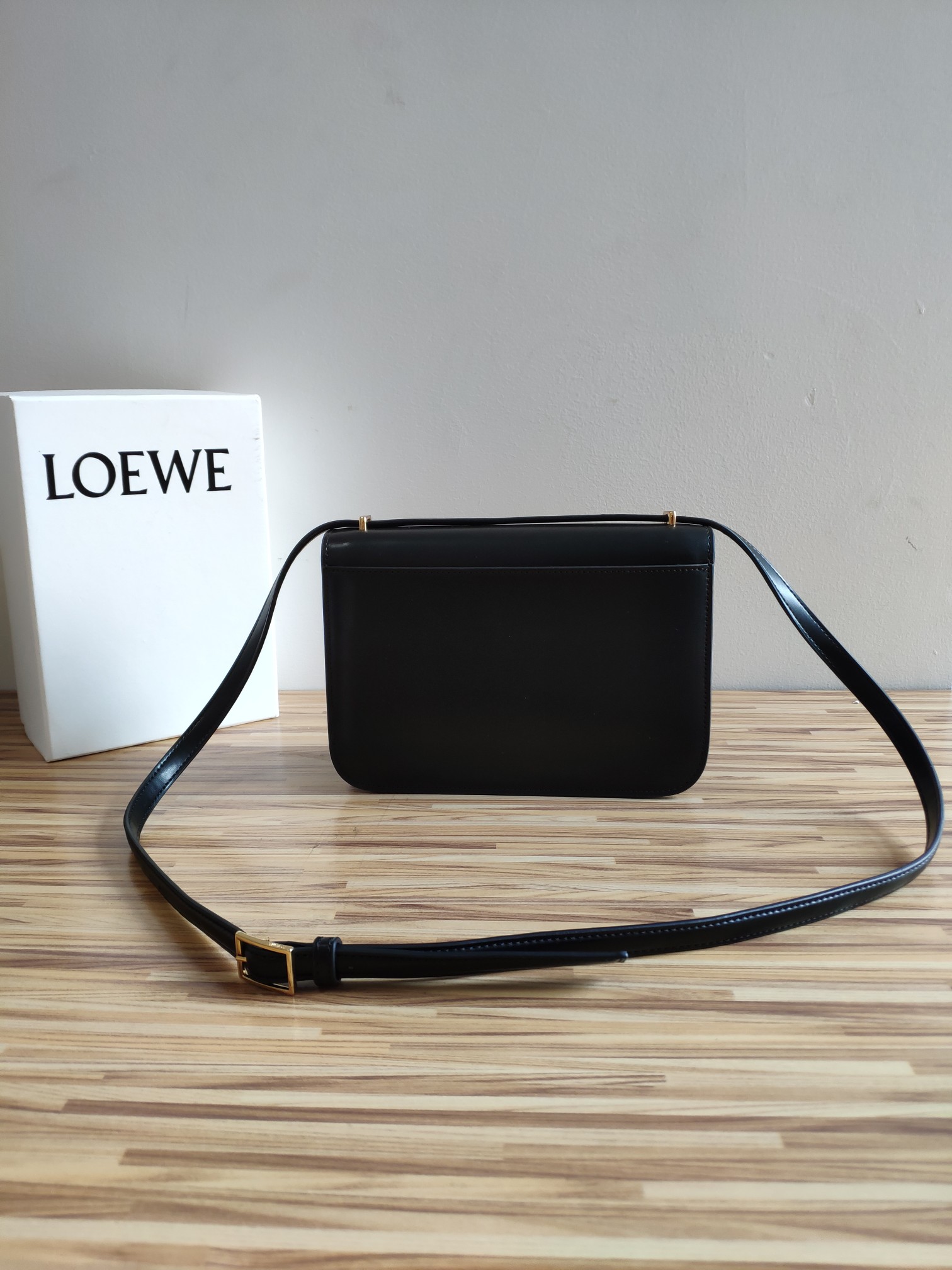Loewe001 22PJ012 022