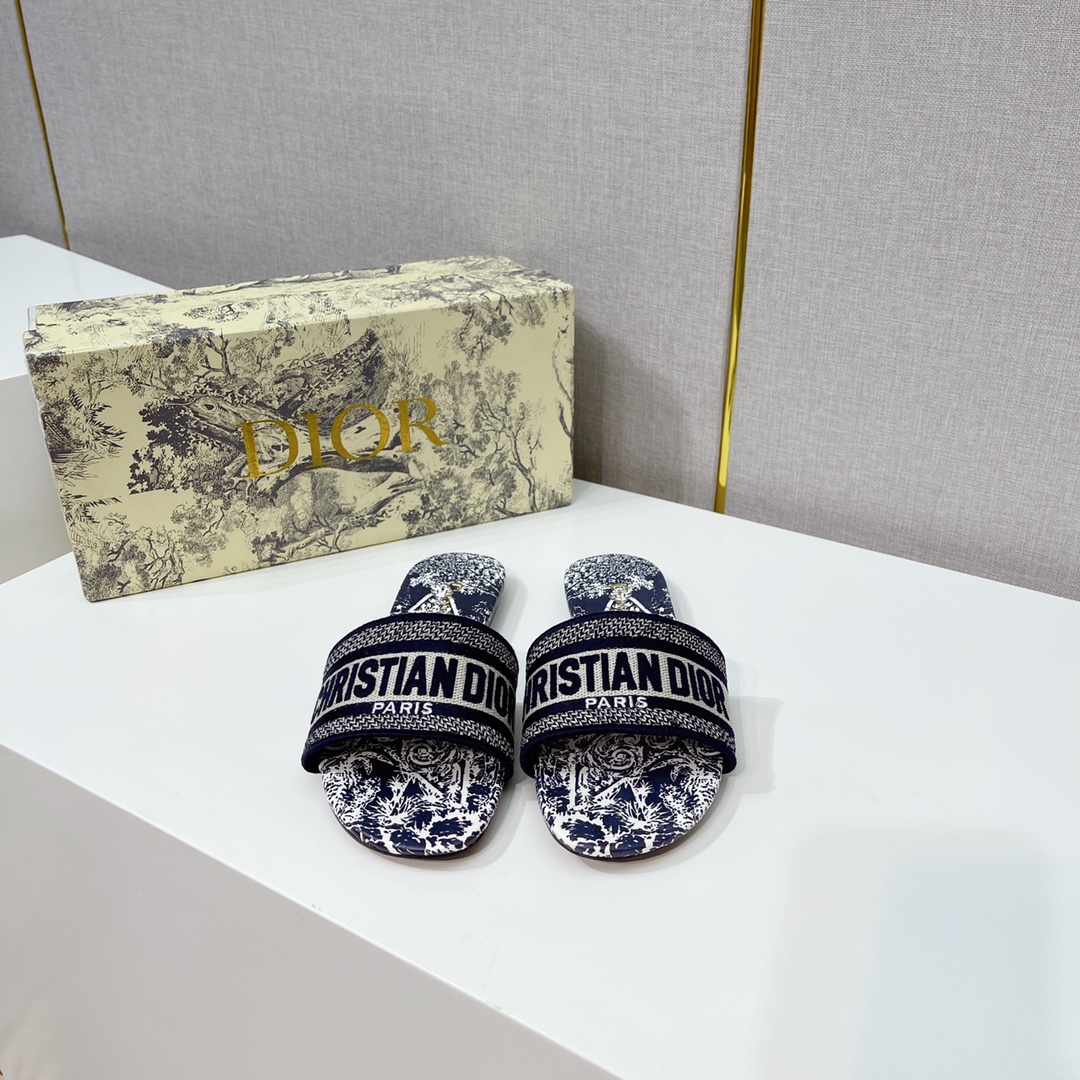 DIOR shoes 004 XM 561 02