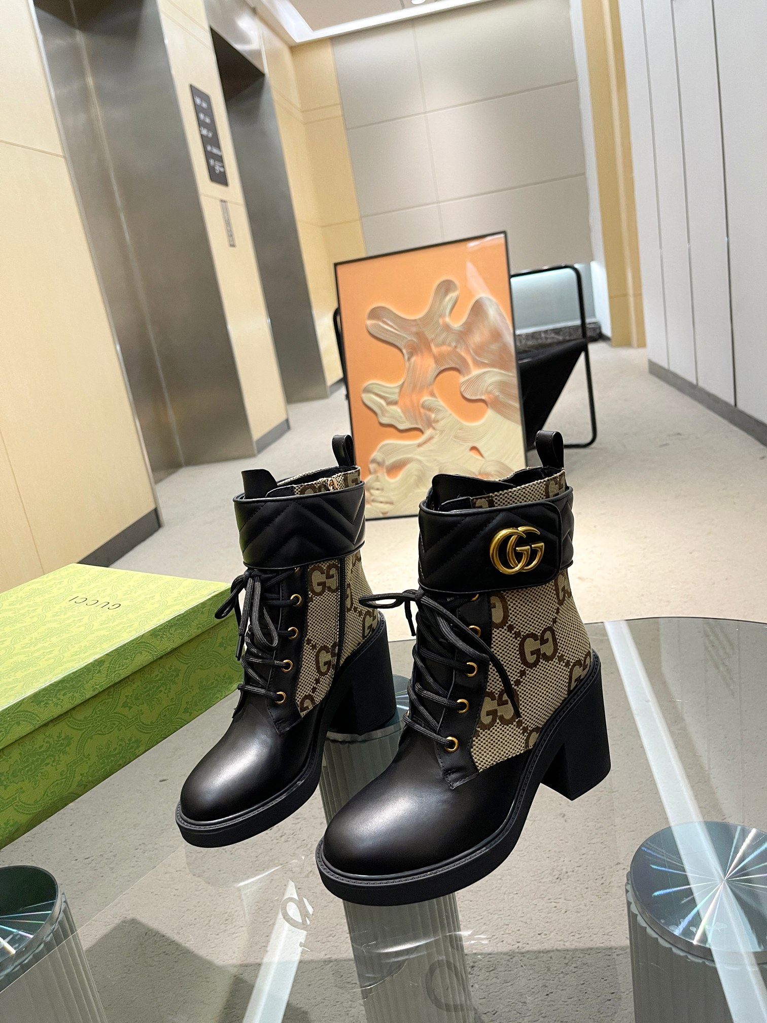 Gucci 018 boots XM023063