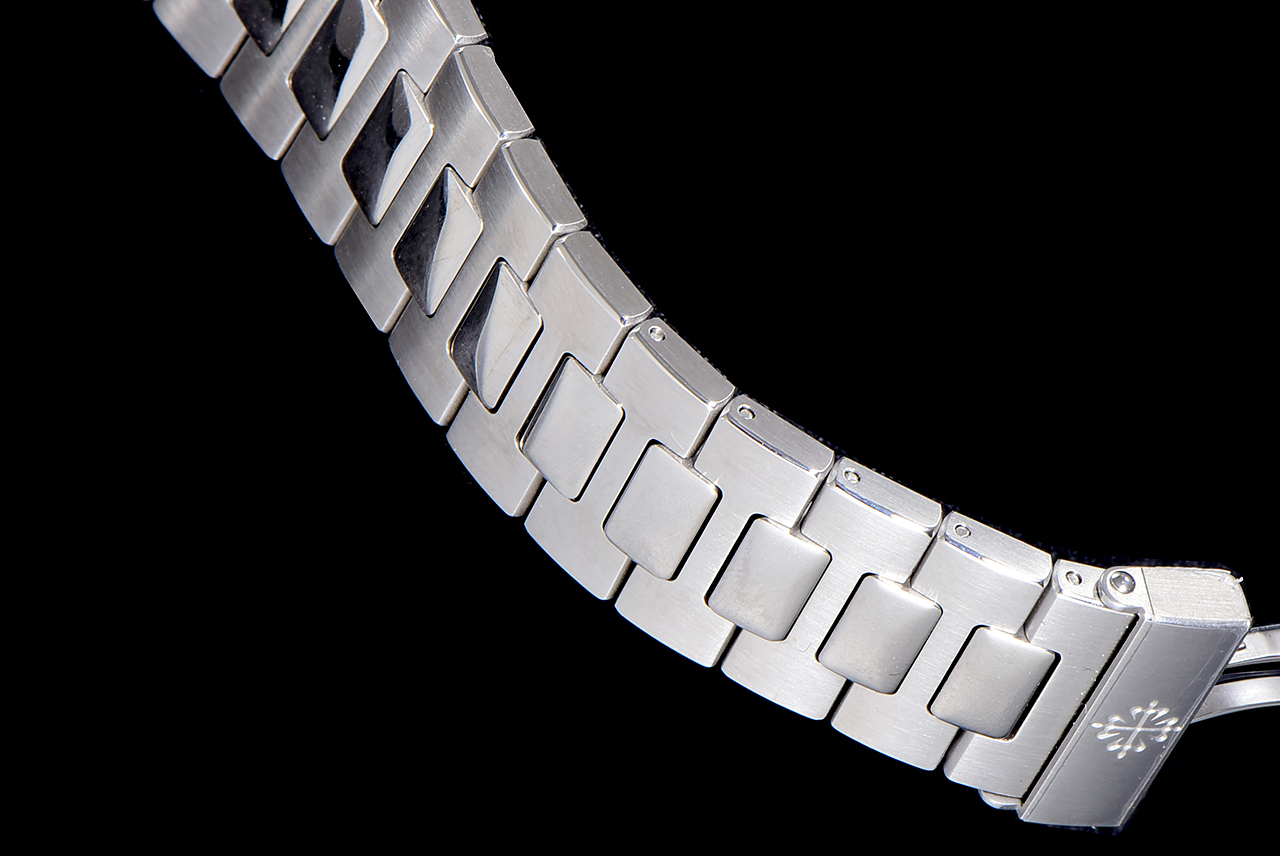 PATEK PHILIPPE NAUTILUS 5711 40mm