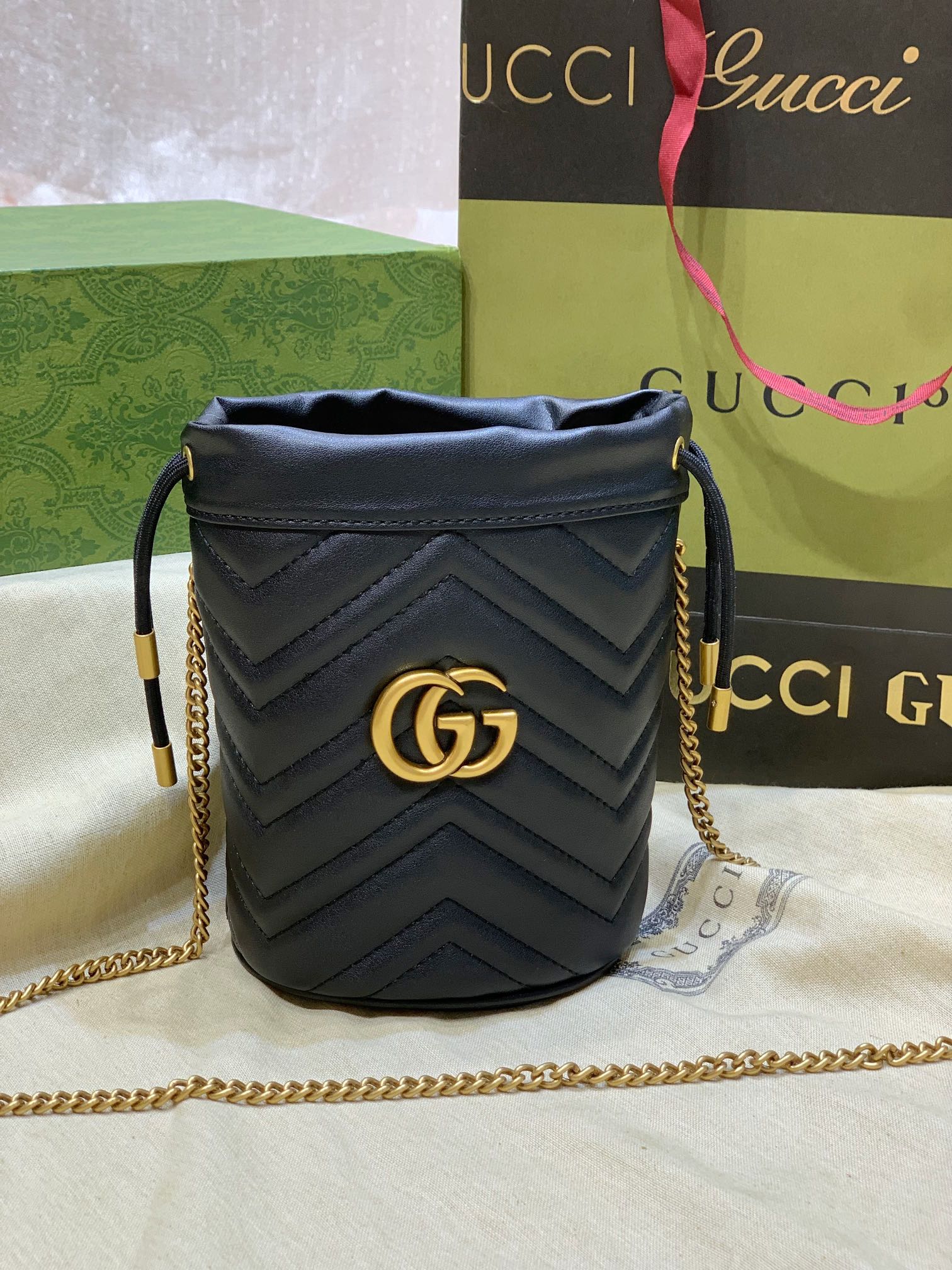 GG Marmont Mini Bucket bag 575163 LM051 19cm