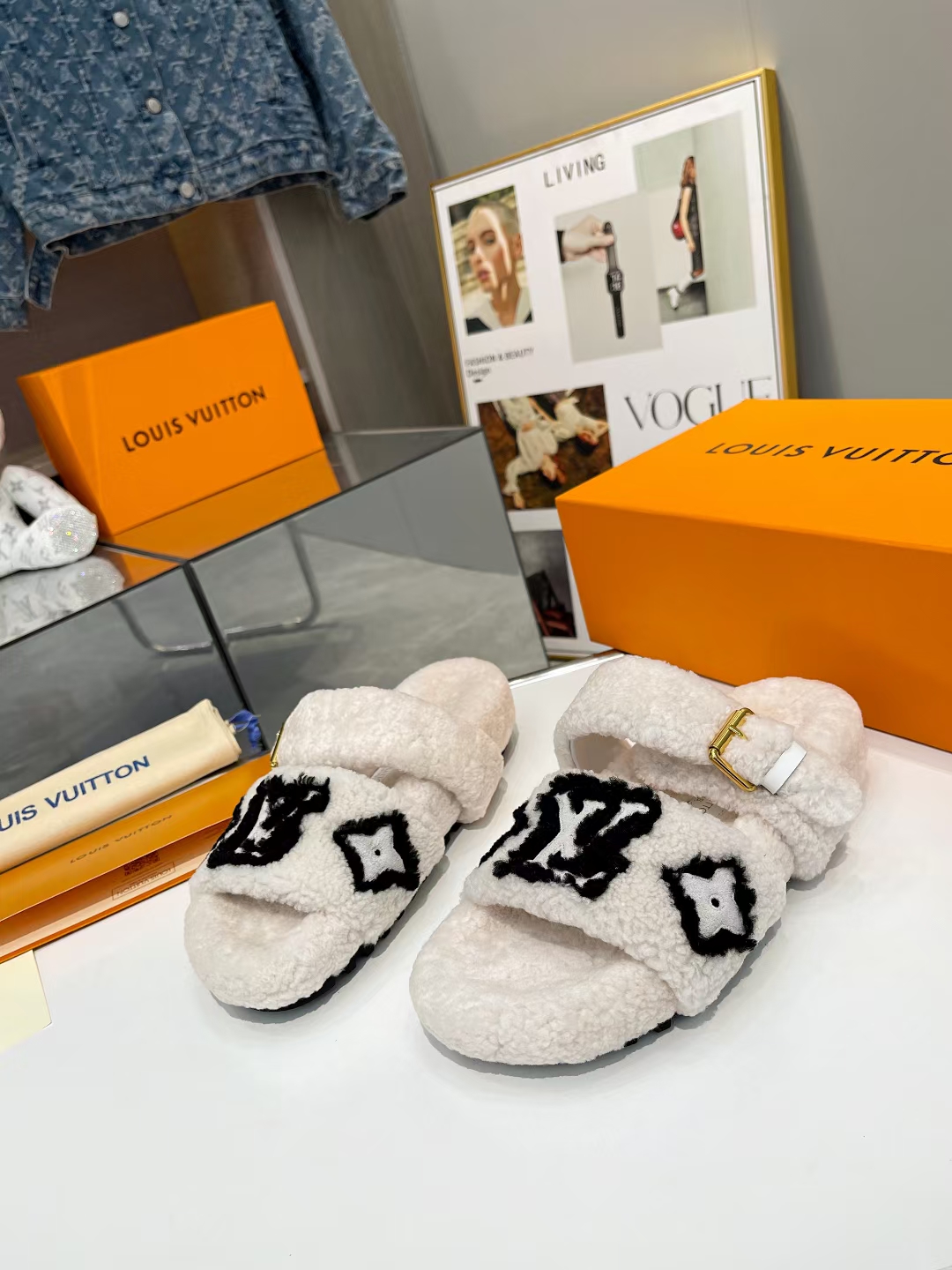 Louis Vuitton shoes (35-41) PASEO FLAT COMFORT MULE LV002