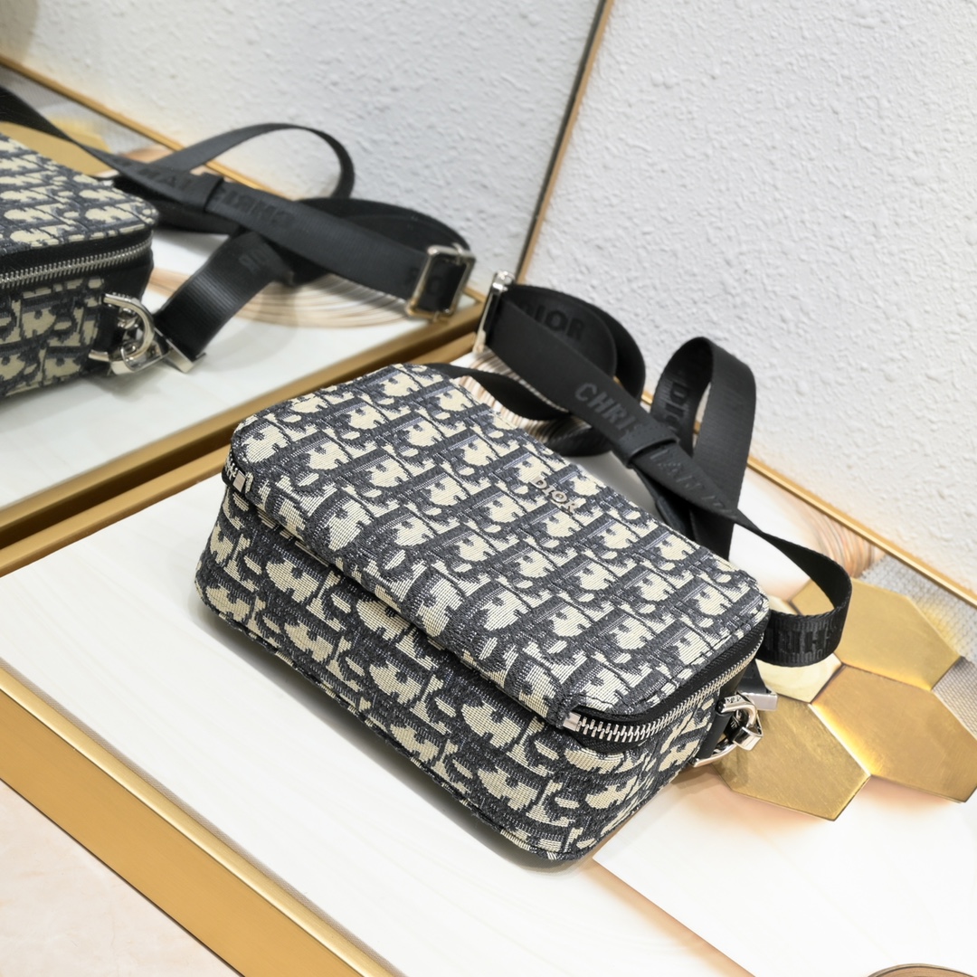Dior Camera Bag 8888 XB061 17cm