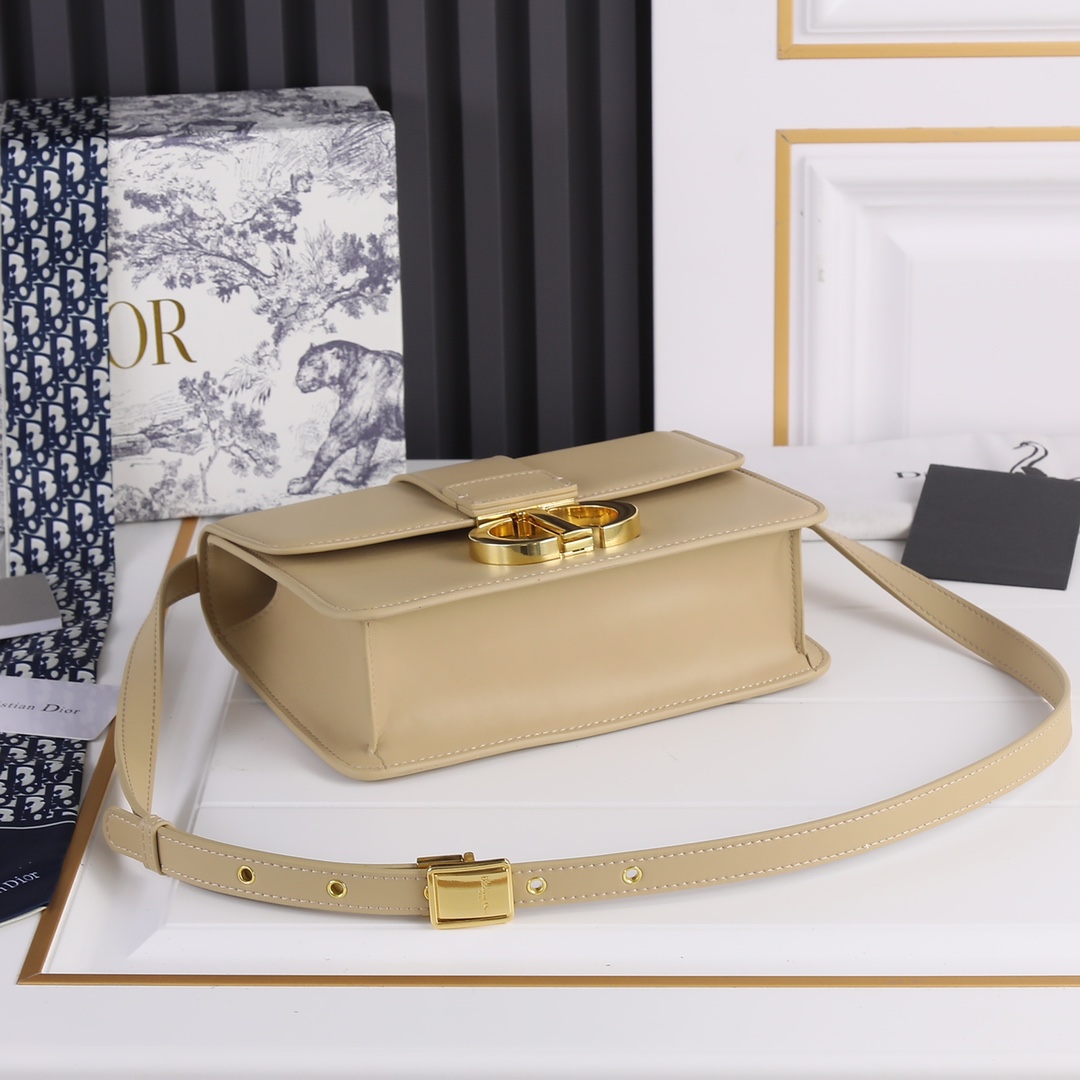 30 Montaigne Bag Apricot CD-1001 XB081 24cm