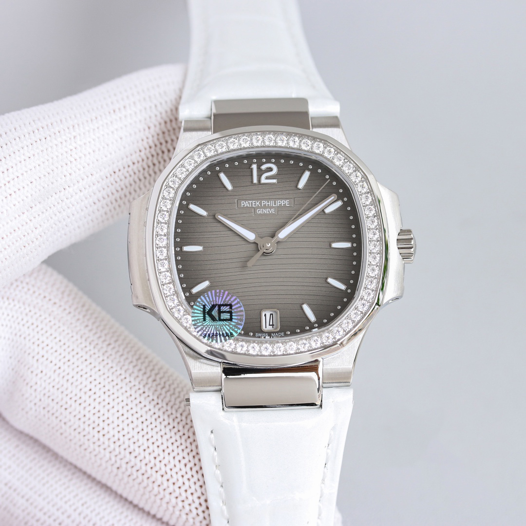 PATEK PHILIPPE NAUTILUS 7118 35.2mm