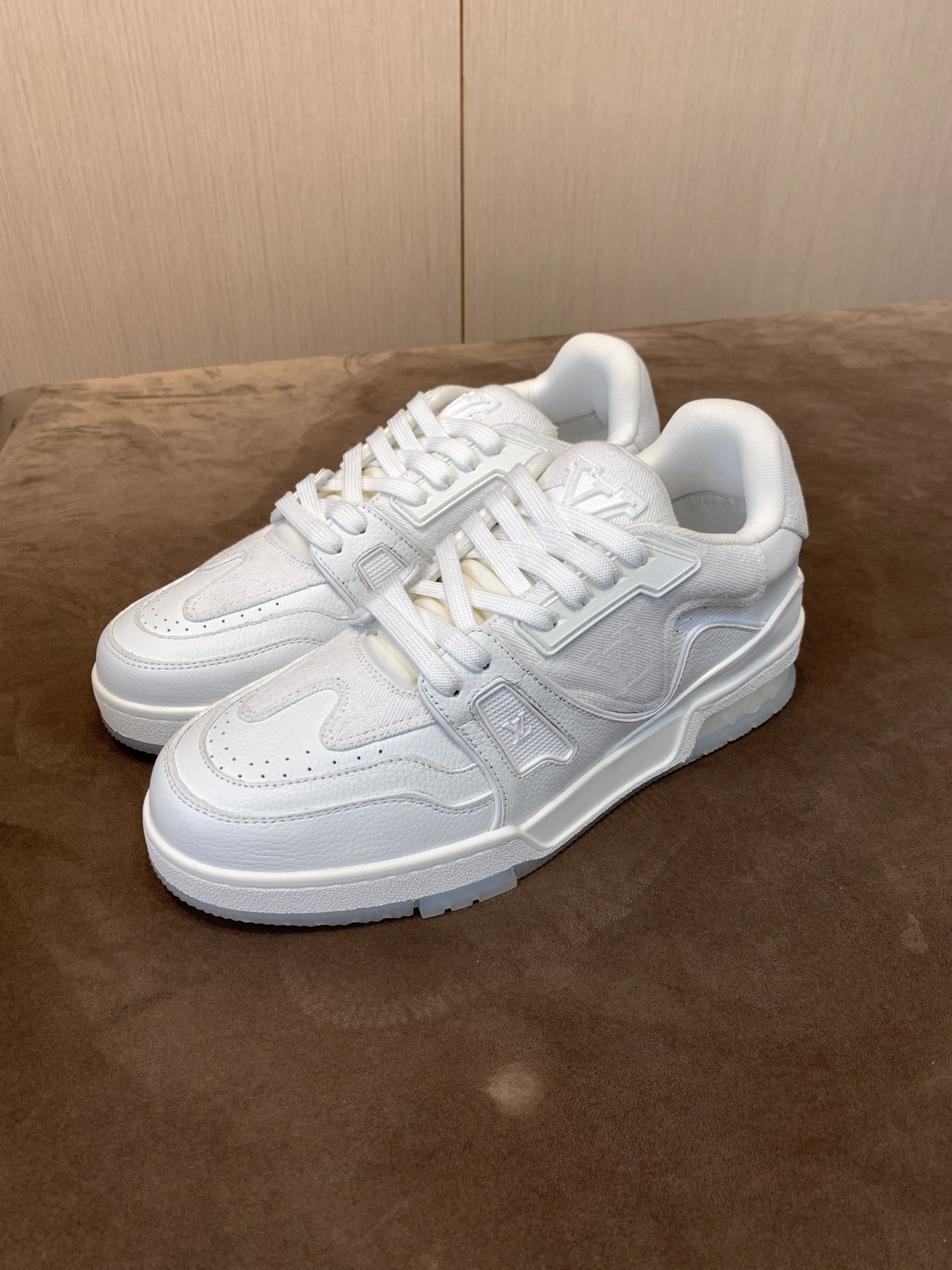 LV 026 Casual shoes XM024 02