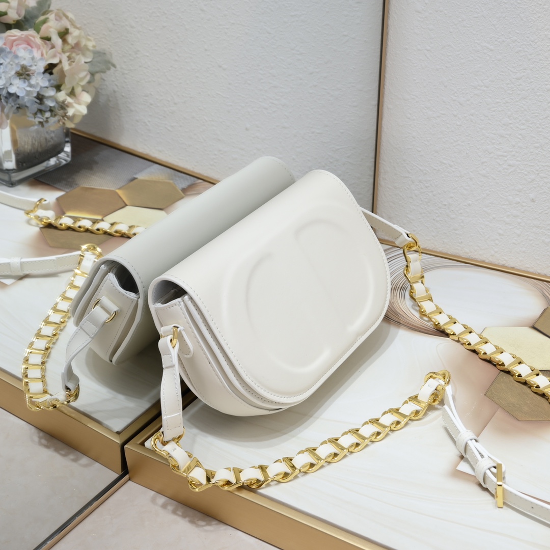 Dior CD Signature Bag With Strap 5777 XB002 21cm