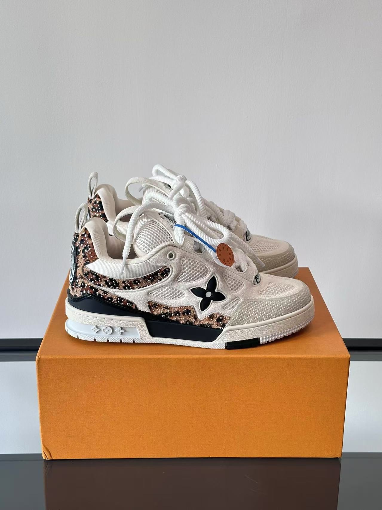 LV Casual shoes 035 XM054