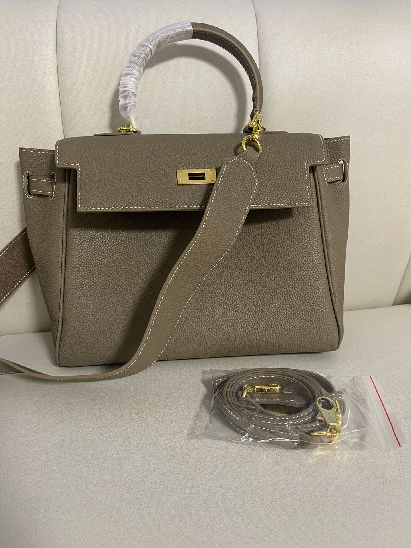 Hermes003XYZ022032  25CM  28CM