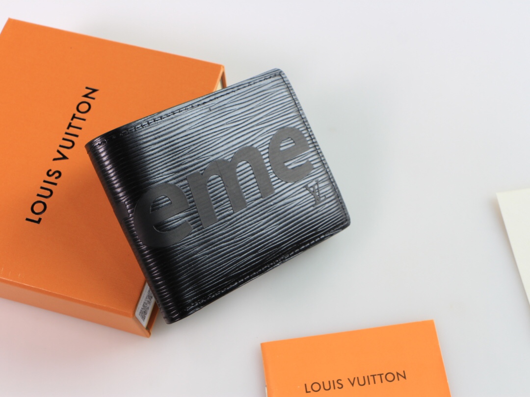 LV Wallet M67542 LM05