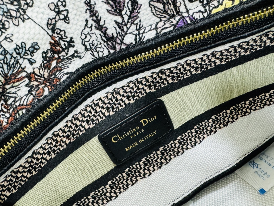 10A + top quality Dior Medium Lady D-Lite Bag 9920 LM003 24cm