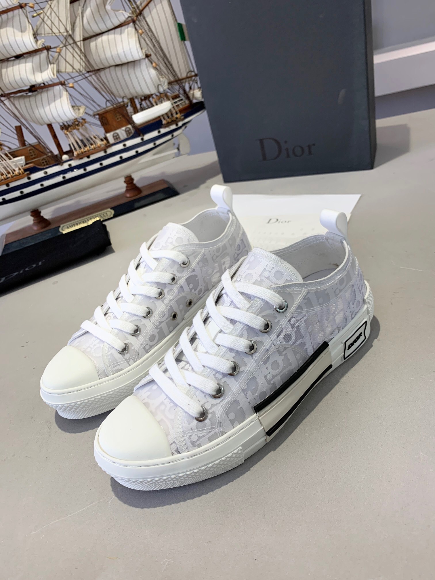 Dior&Kaws帆布鞋072