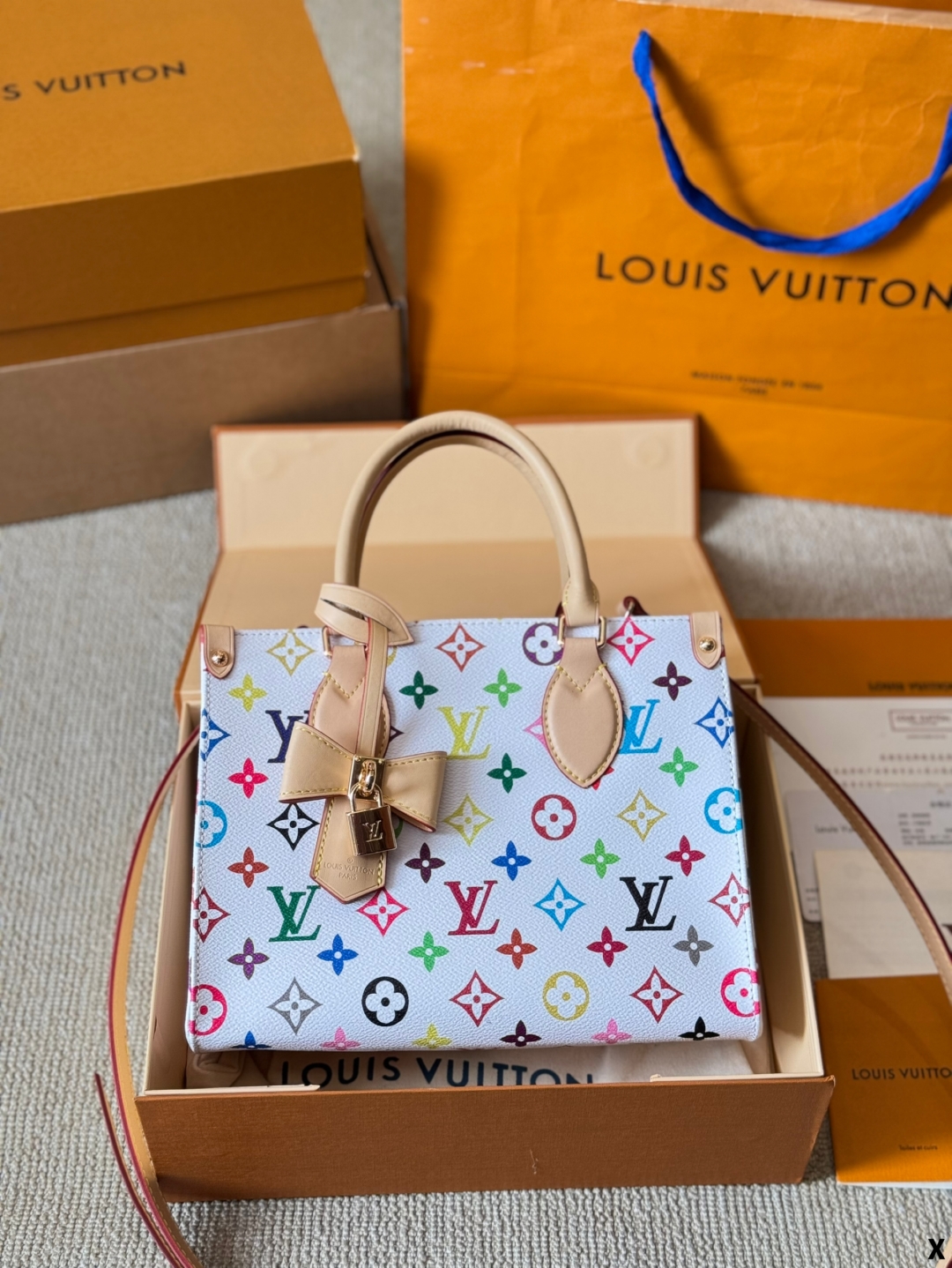 LV Onthego Bag 081 DB002 25cm