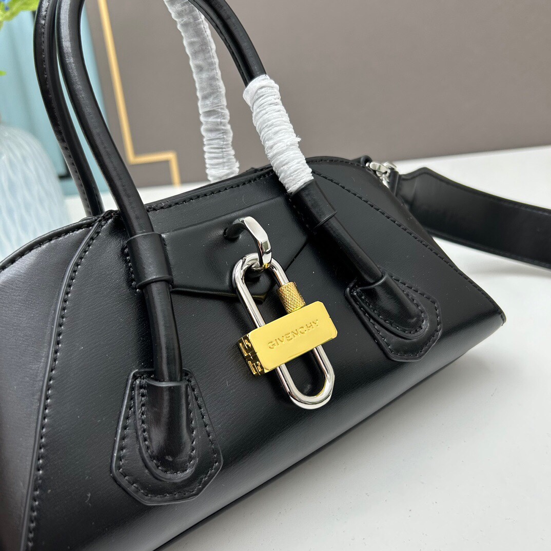 Mini Antigona Stretch Bag Black 8668 LM012 25cm