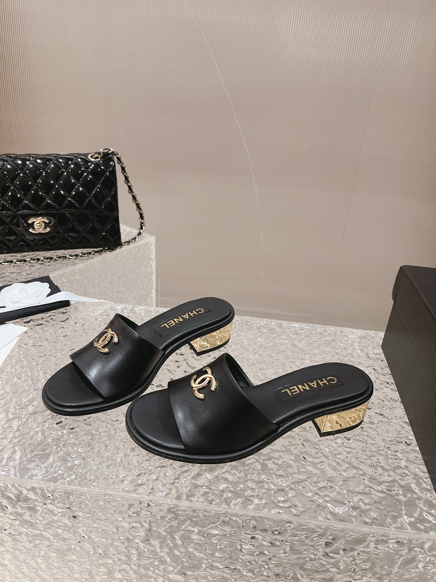 Chanel shoes 032 XM092