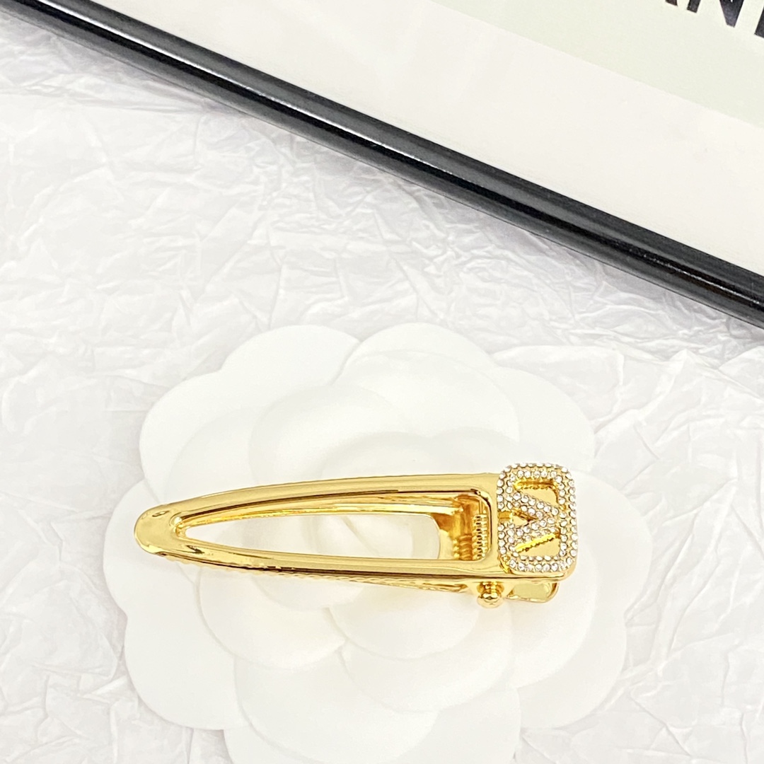 Valentino Jewelry Hairpin Vlogo Signature Full-Diamond Gold Lettering Hairpin