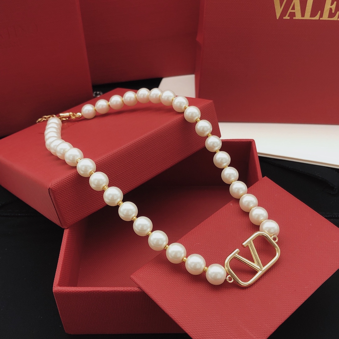 Valentino Necklace V-Shaped Logo Pearl Necklace Jewelry