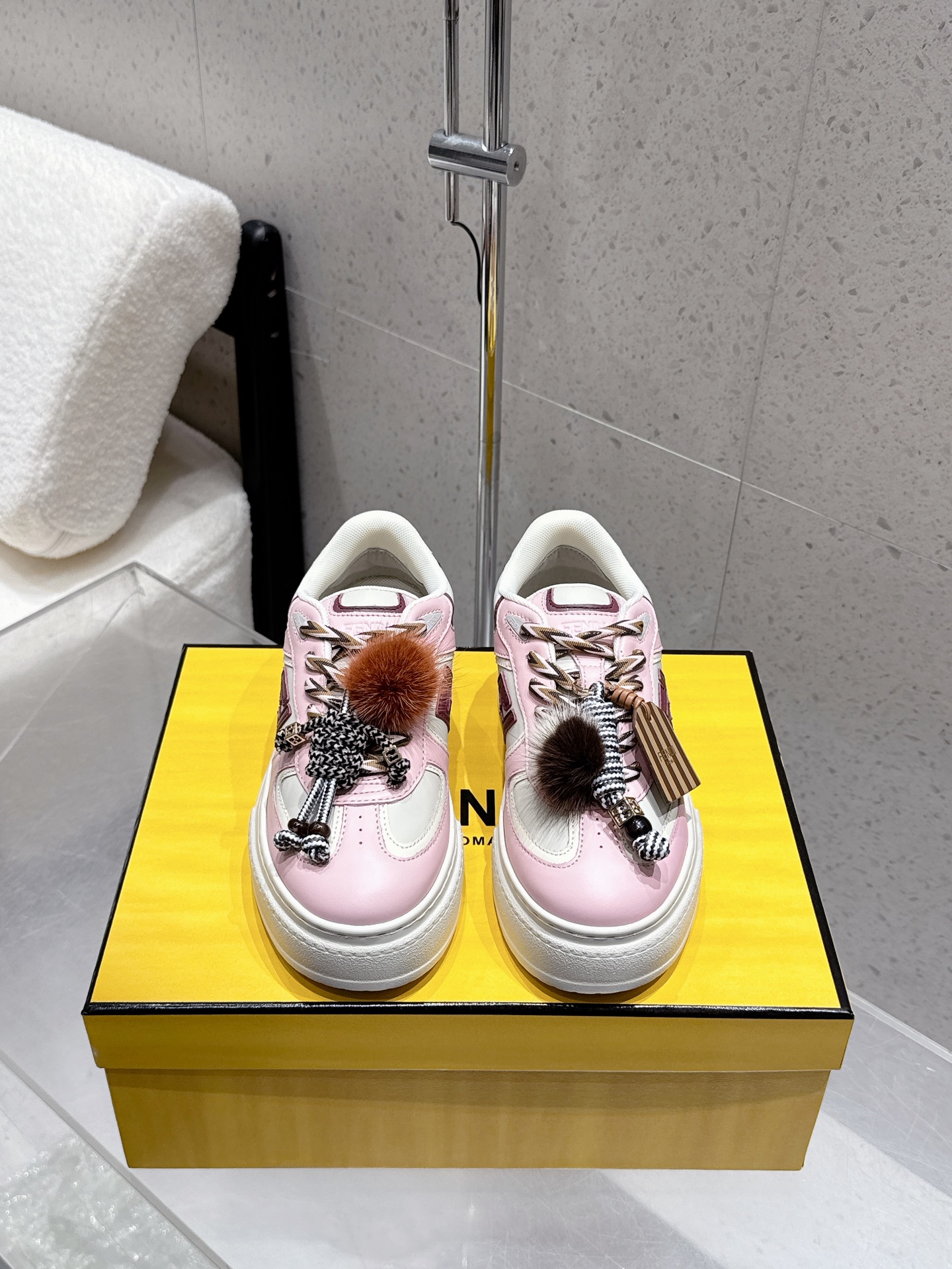 Fendi Shoes Casual Shoes